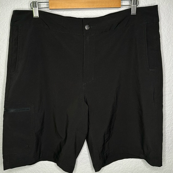 Magellan Men’s Water Repellent Shorts Black Large - Picture 1 of 10